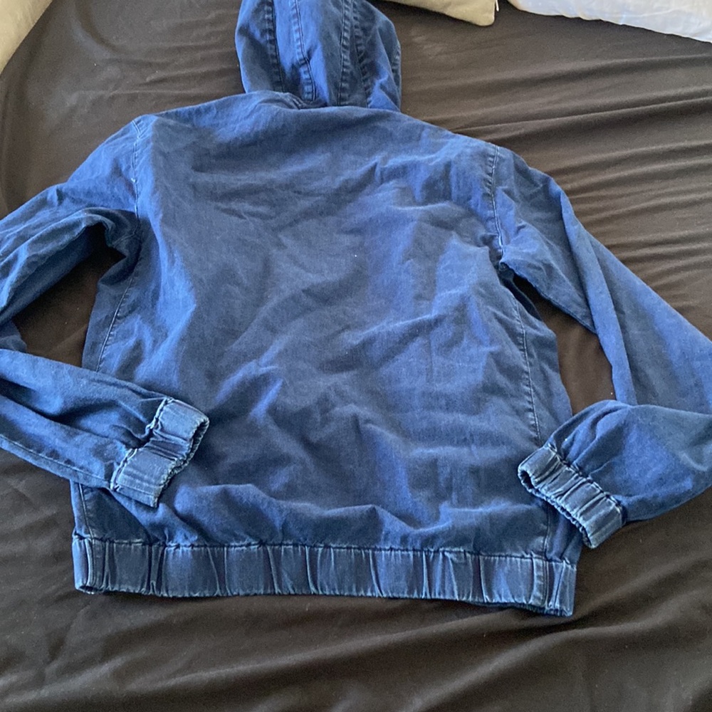 Has pockets - Picture 5 of 6